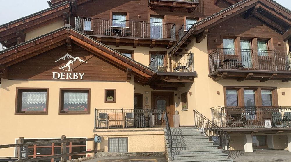 Chalet Derby